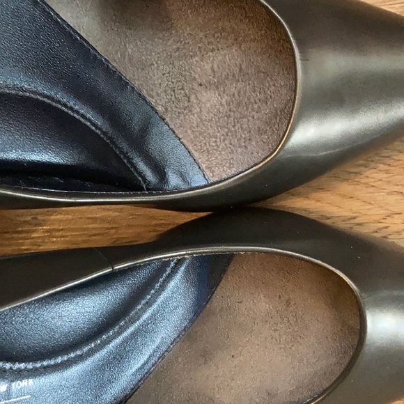 Kenneth Cole Heels - Picture 6 of 7